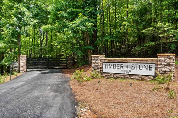 Timber and Stone | Gold Rush | Luxury Cabin Rentals in Dahlonega, GA - Image 2